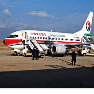 兴东航空运输航空快运业稳步发展的原因是什么？